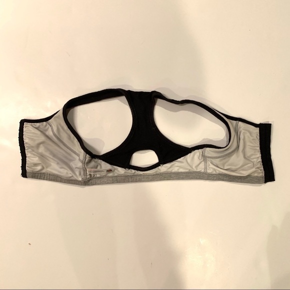 Fruit of the Loom Snap Front Sports Bra - 34C - Picture 10 of 10